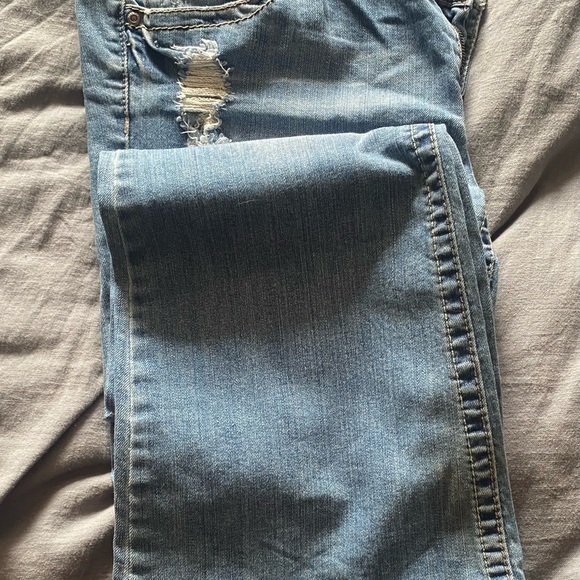 Vanity - Distressed Wide Leg Jeans - Picture 3 of 7